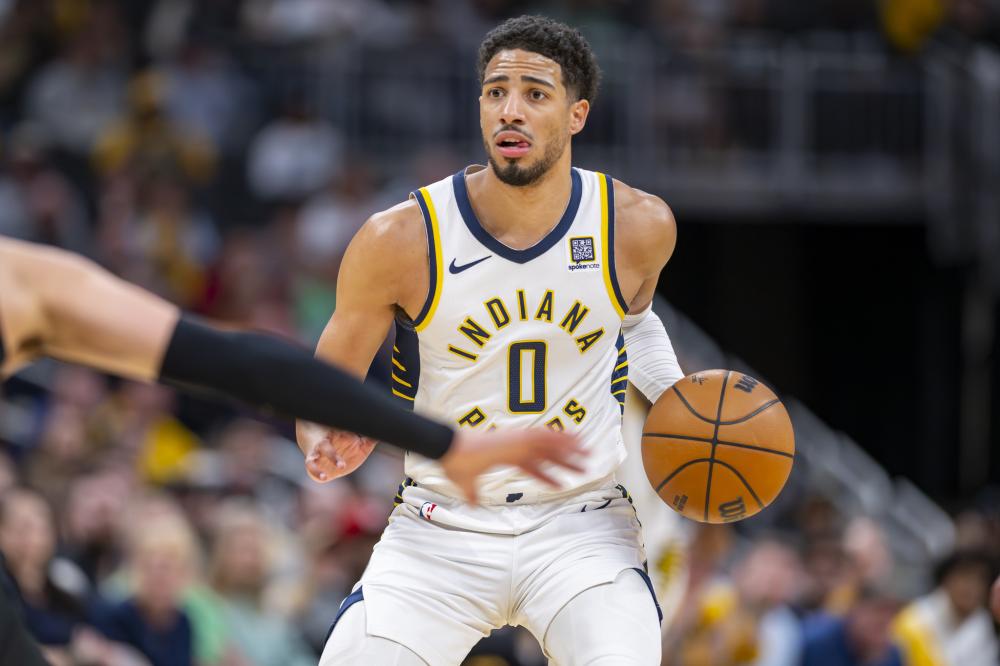 难挽败局！库兹马17中8拿下25分6板 首节独得14分.